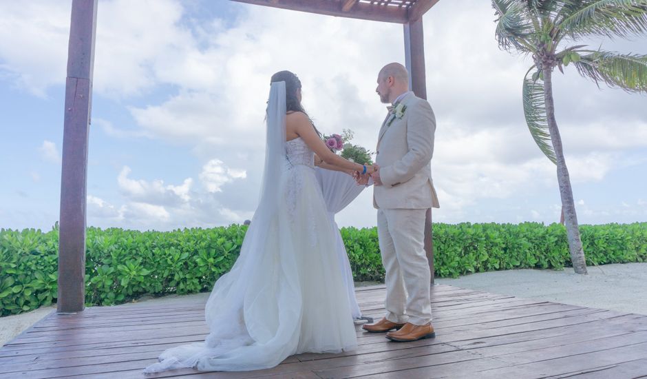 La boda de Charlie  y Ali en Cancún, Quintana Roo