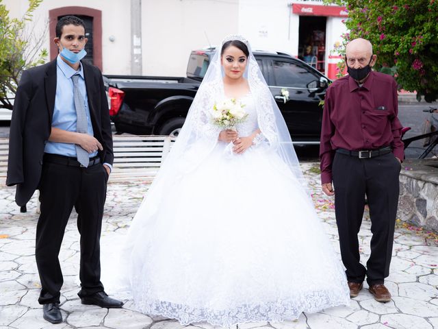 La boda de Miguel y Yaneth en Colima, Colima 7