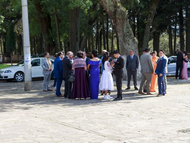 La boda de Ernesto y Fabiola en Villa del Carbón, Estado México 4