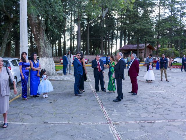 La boda de Ernesto y Fabiola en Villa del Carbón, Estado México 14