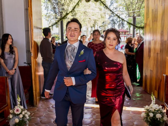 La boda de Ernesto y Fabiola en Villa del Carbón, Estado México 32