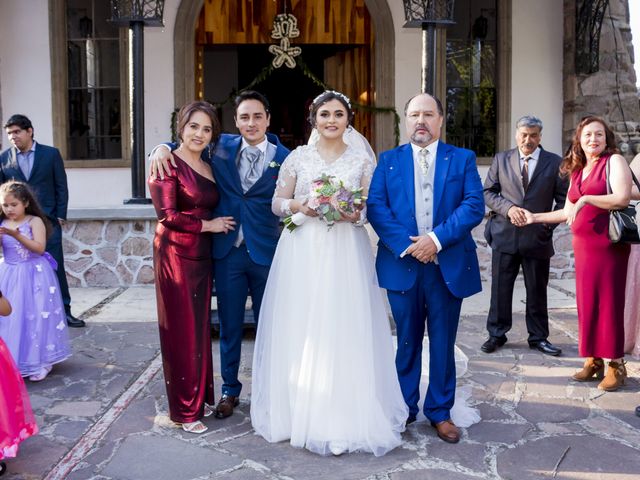 La boda de Ernesto y Fabiola en Villa del Carbón, Estado México 385