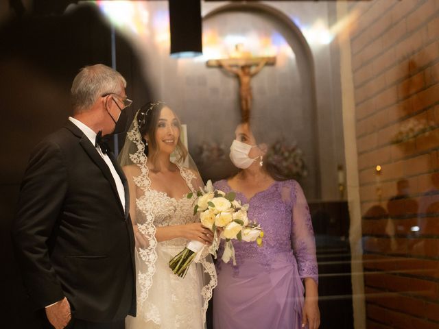 La boda de Alonso y Lilia en Hermosillo, Sonora 38