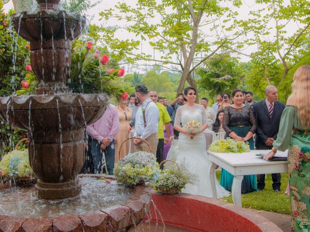 La boda de Eder y Saday en Acayucan, Veracruz 14