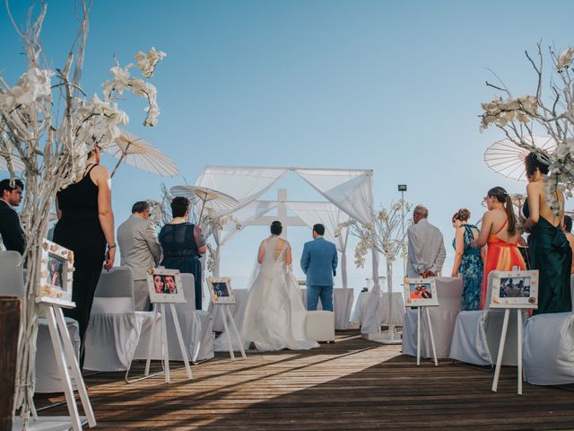 La boda de Norberto y Dulce en Acapulco, Guerrero 45