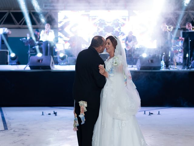 La boda de Silvestre y Isela en Colima, Colima 7