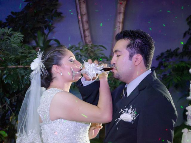 La boda de Rodrigo y Verónica en León, Guanajuato 35