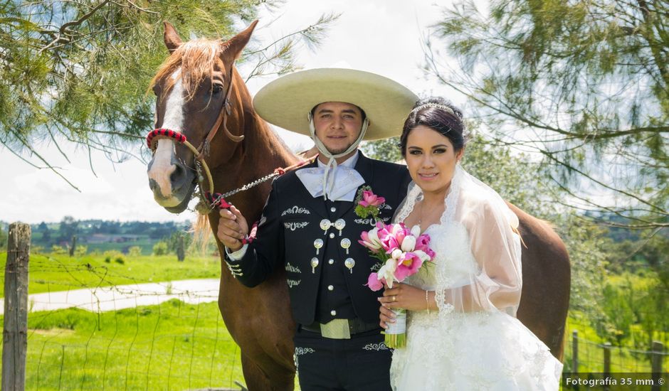 La boda de Enrique y Lesly en Ixtlahuaca, Estado México