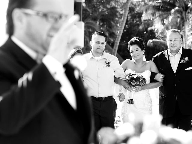 La boda de Aaron y Yazi en Puerto Morelos, Quintana Roo 52