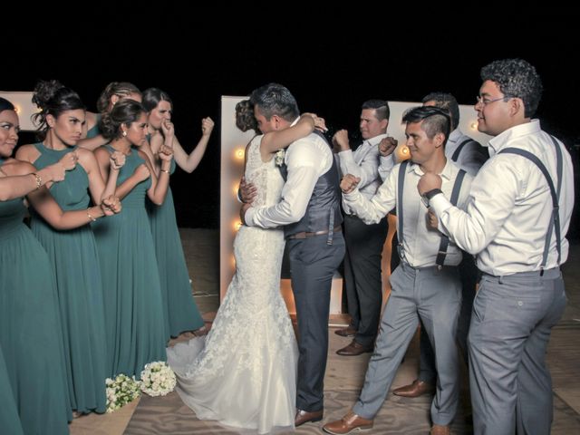 La boda de Efren y Fernanda en Acapulco, Guerrero 13