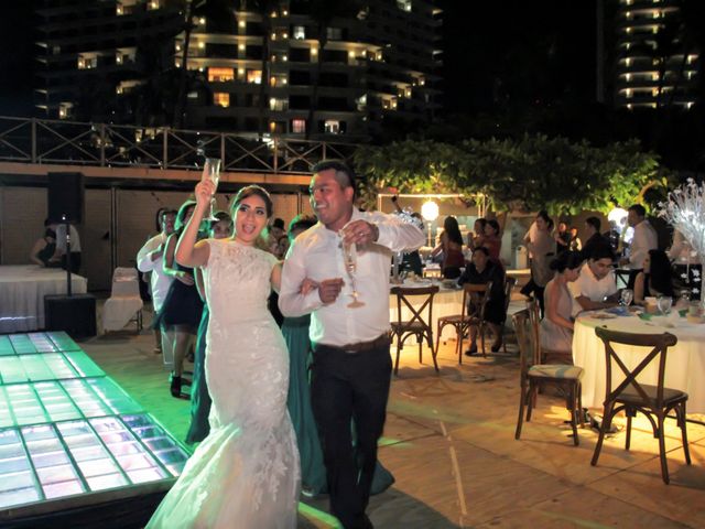 La boda de Efren y Fernanda en Acapulco, Guerrero 25