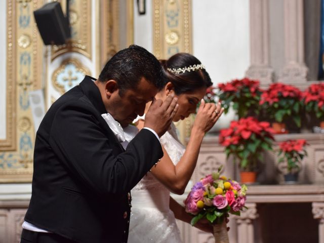 La boda de Santiago y Yuriana  en Cuernavaca, Morelos 4