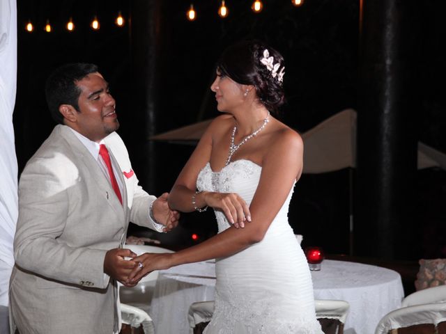 La boda de Luis y Mitzi en Puerto Vallarta, Jalisco 6