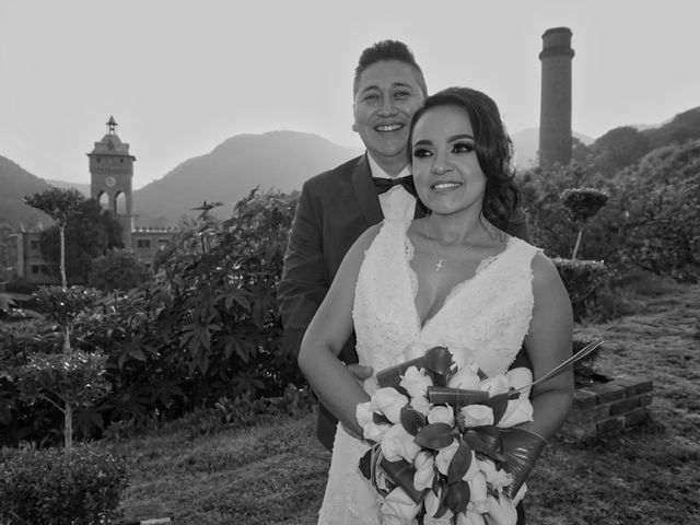 La boda de Anuar y Fabiola en Huixquilucan, Estado México 13