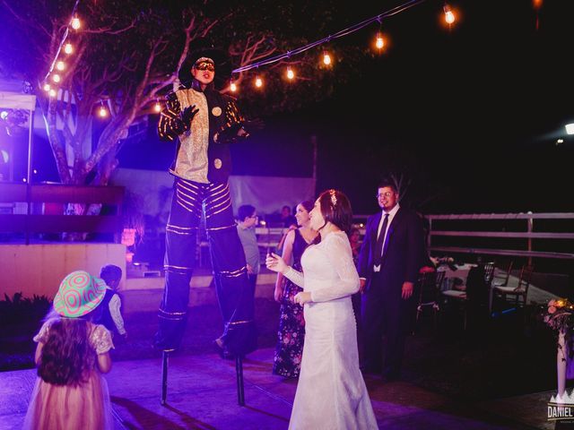 La boda de David y Fabiola en Tampico, Tamaulipas 320