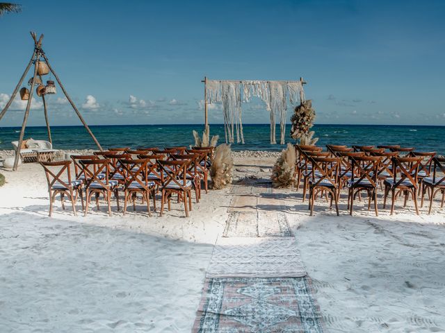 La boda de Luis y Mychelle en Playa del Carmen, Quintana Roo 19