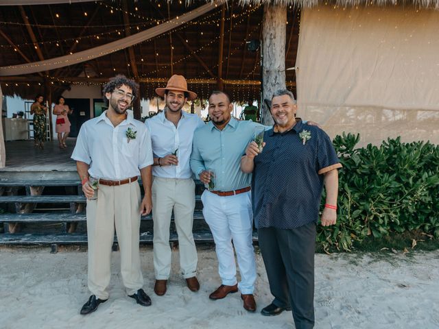 La boda de Luis y Mychelle en Playa del Carmen, Quintana Roo 23