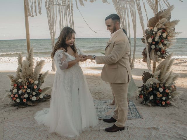 La boda de Luis y Mychelle en Playa del Carmen, Quintana Roo 34