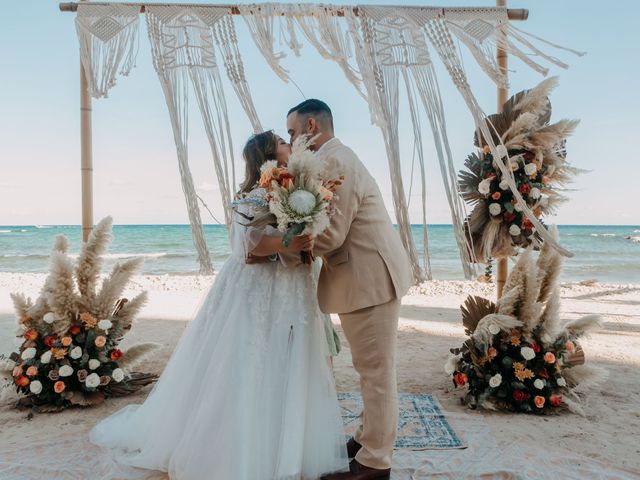 La boda de Luis y Mychelle en Playa del Carmen, Quintana Roo 36