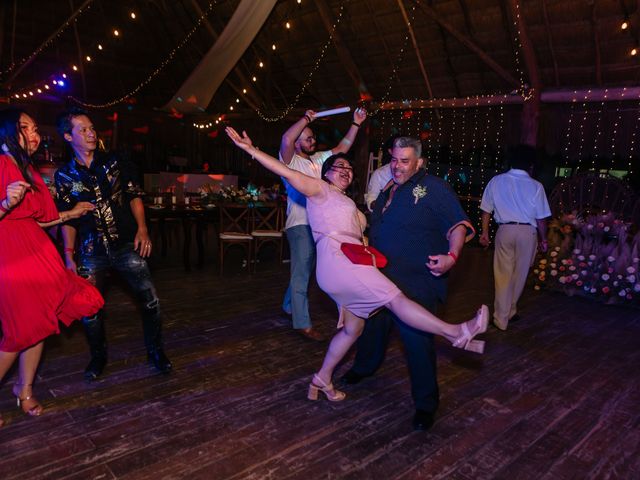 La boda de Luis y Mychelle en Playa del Carmen, Quintana Roo 129