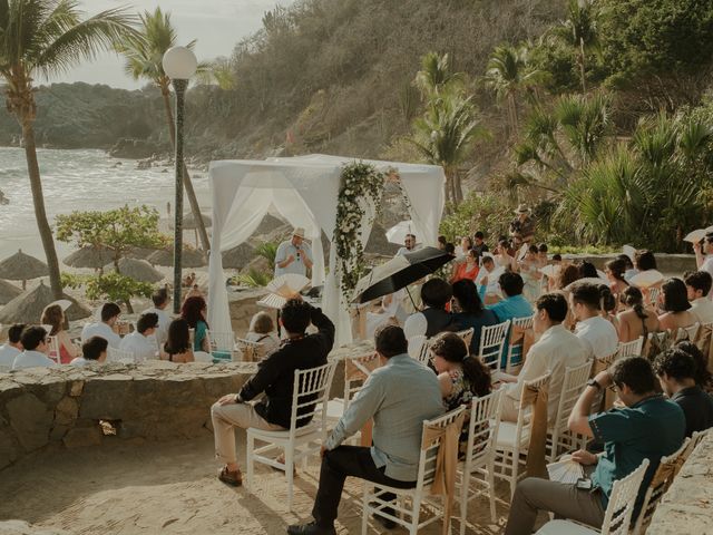 La boda de Adrian y Dary en Ixtapa Zihuatanejo, Guerrero 45
