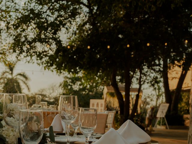 La boda de Adrian y Dary en Ixtapa Zihuatanejo, Guerrero 68