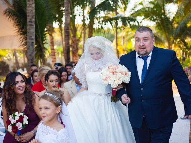 La boda de Yahel y Tatiana en Cancún, Quintana Roo 47