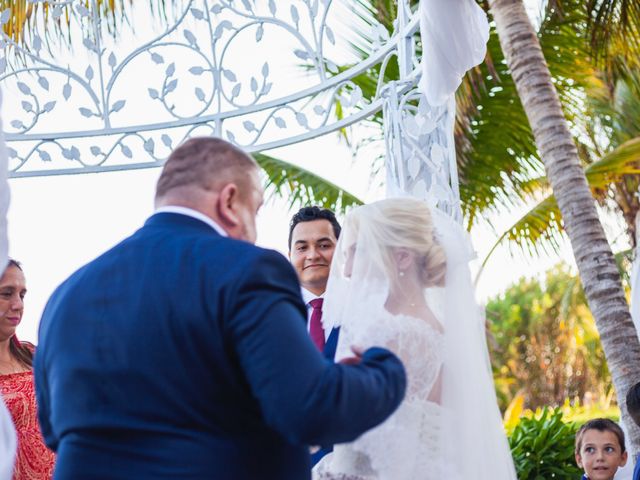 La boda de Yahel y Tatiana en Cancún, Quintana Roo 48