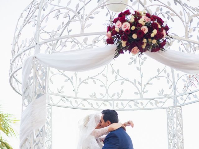 La boda de Yahel y Tatiana en Cancún, Quintana Roo 61
