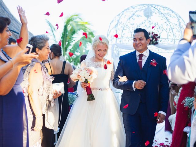 La boda de Yahel y Tatiana en Cancún, Quintana Roo 64