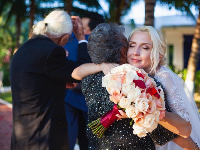 La boda de Yahel y Tatiana en Cancún, Quintana Roo 66