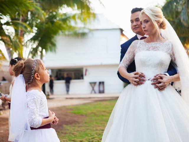 La boda de Yahel y Tatiana en Cancún, Quintana Roo 72
