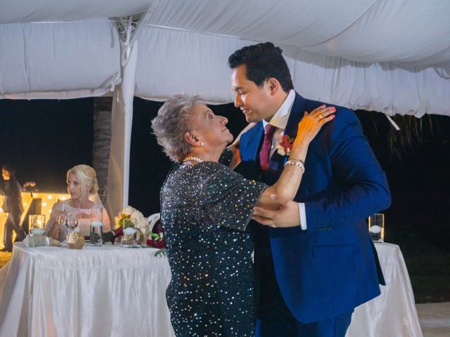 La boda de Yahel y Tatiana en Cancún, Quintana Roo 100