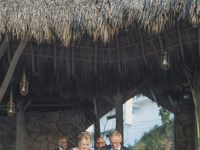 La boda de Raymond y Harvey en Puerto Vallarta, Jalisco 16