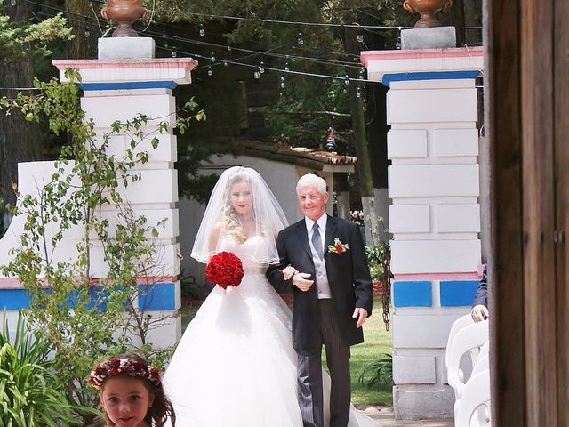 La boda de Juan Carlos  y Andrea en Temoaya, Estado México 12