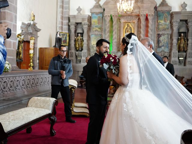 La boda de José Guadalupe y Lucy Estefanía en San Luis Potosí, San Luis Potosí 19