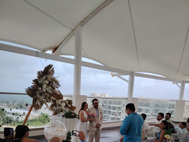 La boda de Hector  y Iliana  en Cancún, Quintana Roo 16