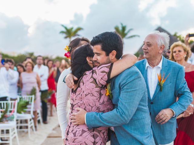 La boda de Santiago y Raysana en Cancún, Quintana Roo 38