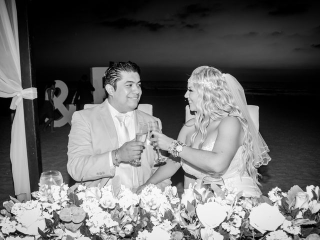 La boda de Rodrigo y Teresa en Mazatlán, Sinaloa 18