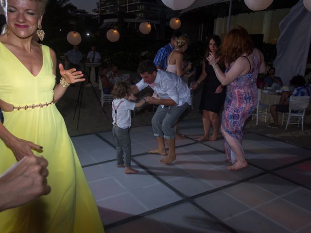 La boda de Tyler y Caitlin en Bahía de Banderas, Nayarit 274