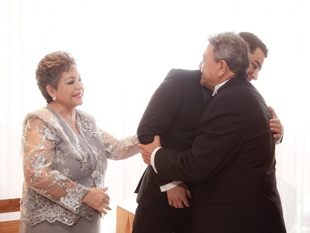 La boda de César y Mariana en Hermosillo, Sonora 17