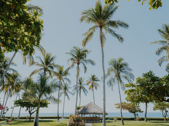 La boda de Gloria y Álex en Huatulco, Oaxaca 5