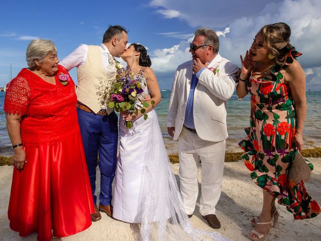 La boda de Yeison y Paula en Cancún, Quintana Roo 15