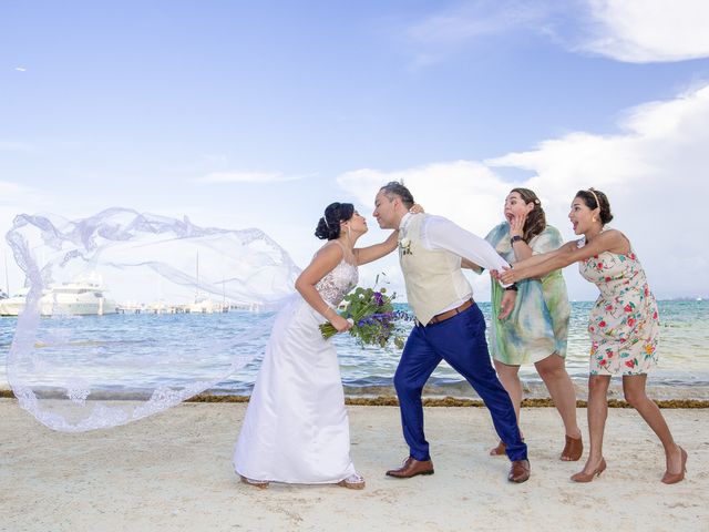 La boda de Yeison y Paula en Cancún, Quintana Roo 21