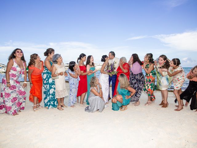 La boda de Yeison y Paula en Cancún, Quintana Roo 24