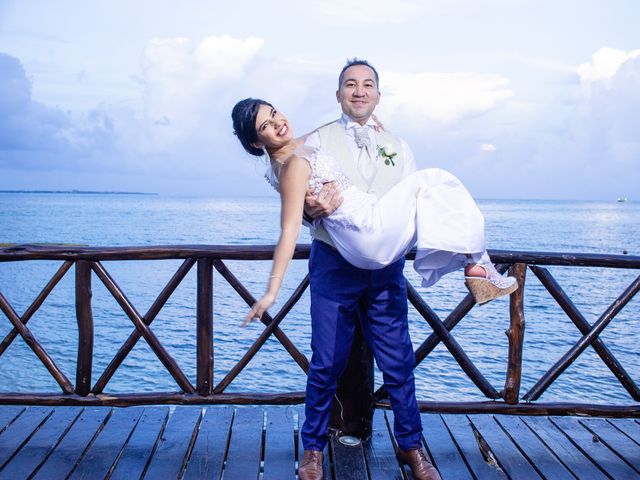 La boda de Yeison y Paula en Cancún, Quintana Roo 38