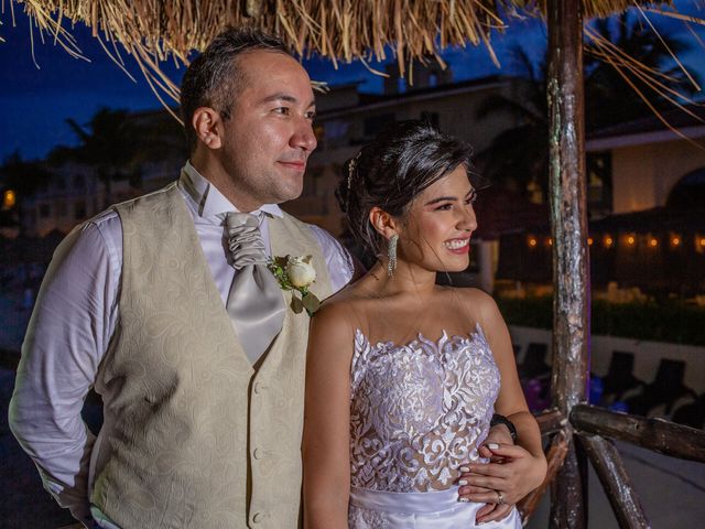 La boda de Yeison y Paula en Cancún, Quintana Roo 44