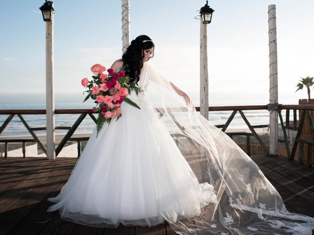 La boda de Michael y Cynthia en Rosarito, Baja California 18