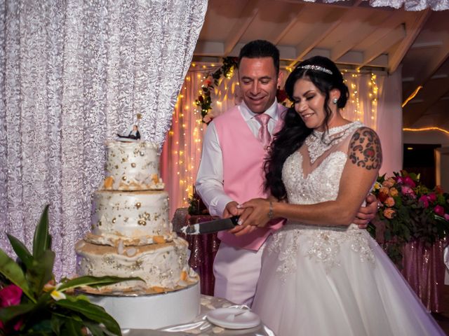 La boda de Michael y Cynthia en Rosarito, Baja California 25