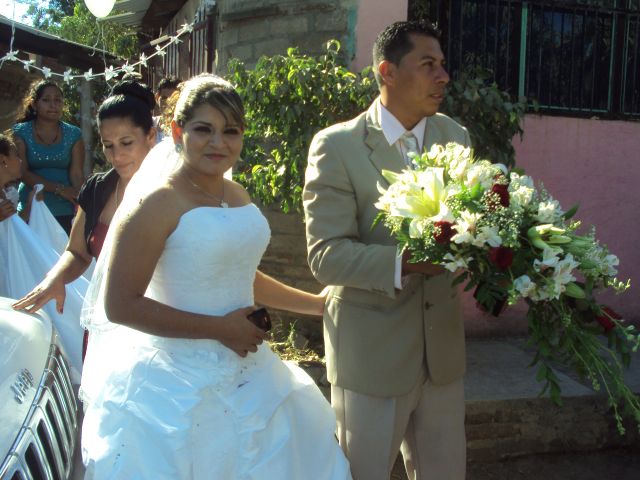 La boda de Alejandro y Flor en José Azueta, Guerrero 3